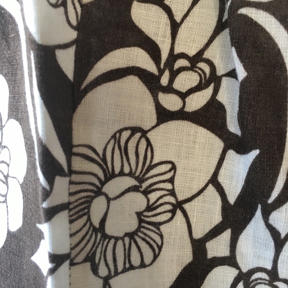 Brown linen tank with flower pattern - Picture 2 of 4
